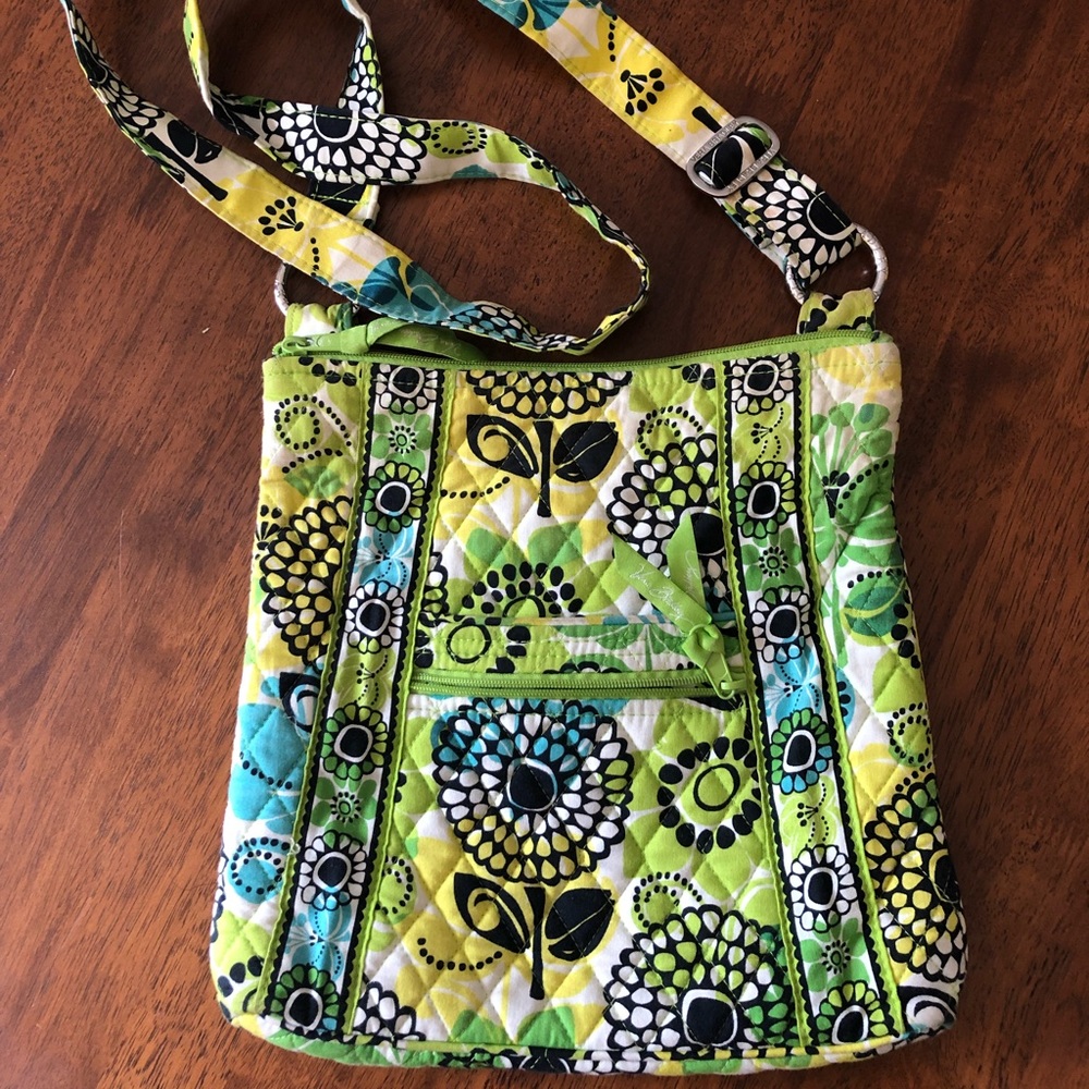Vera Bradley Women’s crossbody purse